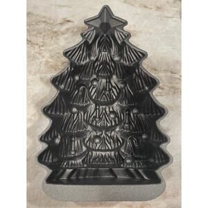 Nordic Ware Christmas Tree Mold Cake Pan 4.5 cups 11" Made in USA EUC